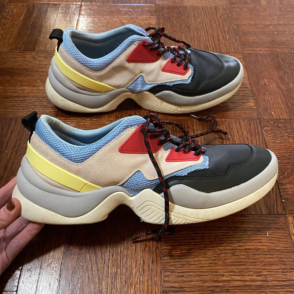 ZARA Contrasting Sneakers